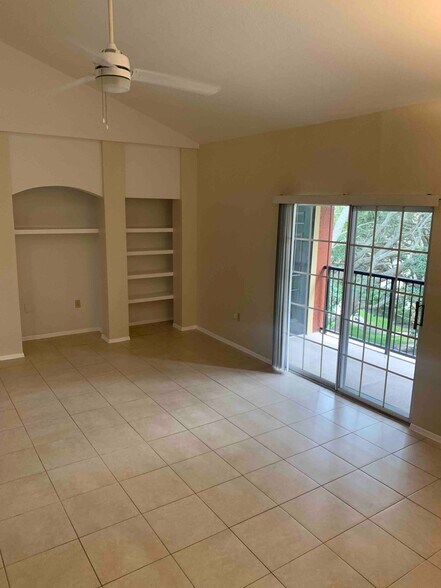 Building Photo - 132 Vista Verdi Cir