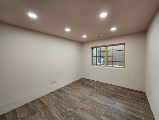 Building Photo - 501 Rio Grande Ave