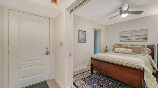 Building Photo - 5757 Gulf of Mexico Dr