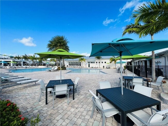 Building Photo - 35 NE Nautical Dr