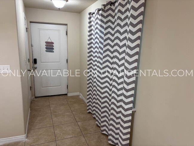 Building Photo - 2801 S Harrow Ct