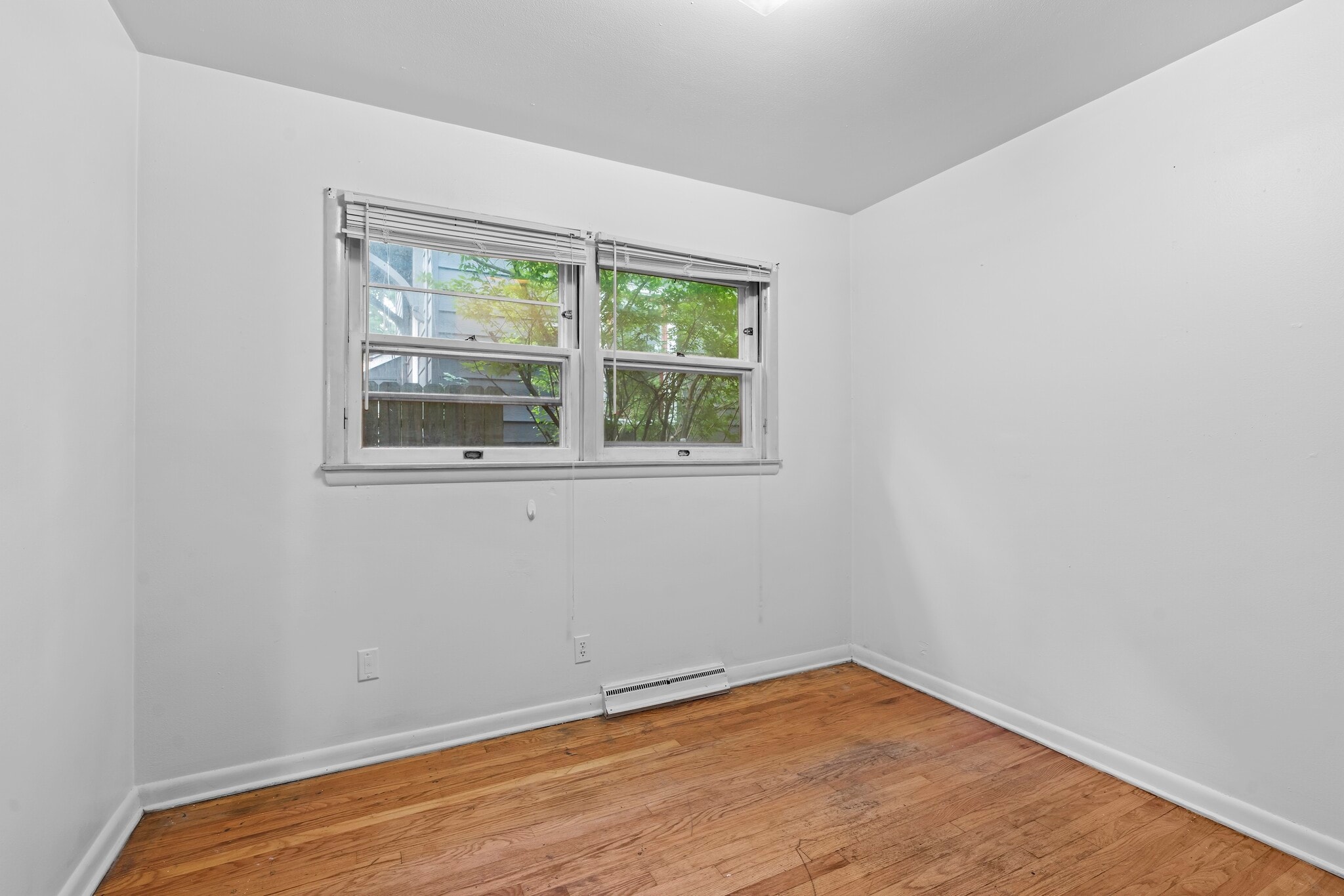 Building Photo - 3216 N Downer Ave