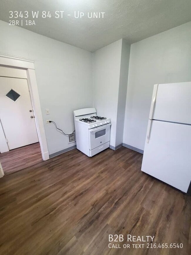 Building Photo - 3343 W 84th St