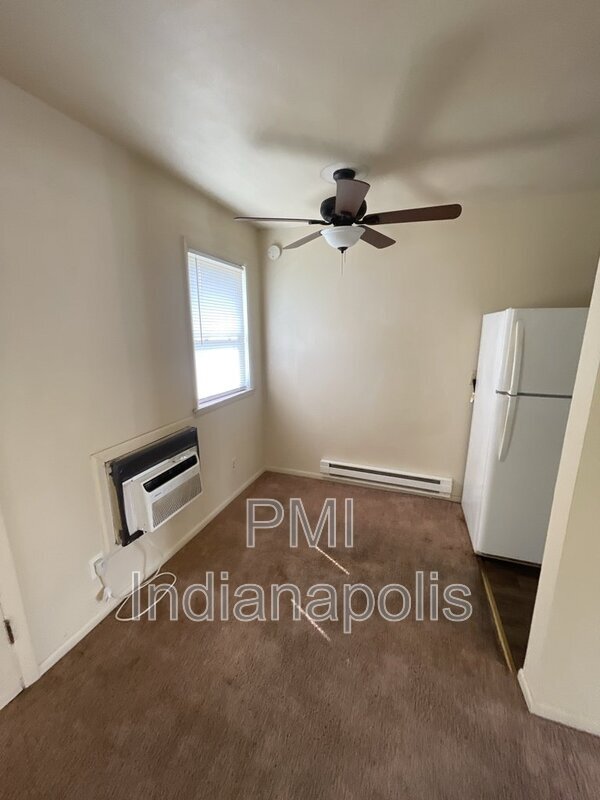Building Photo - 122 W William Dr