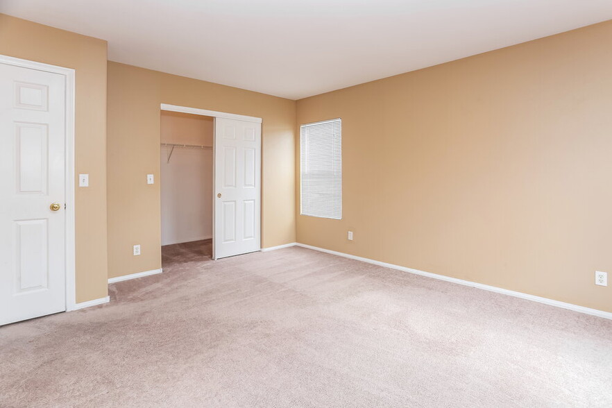 Building Photo - 1449 Morro Creek St