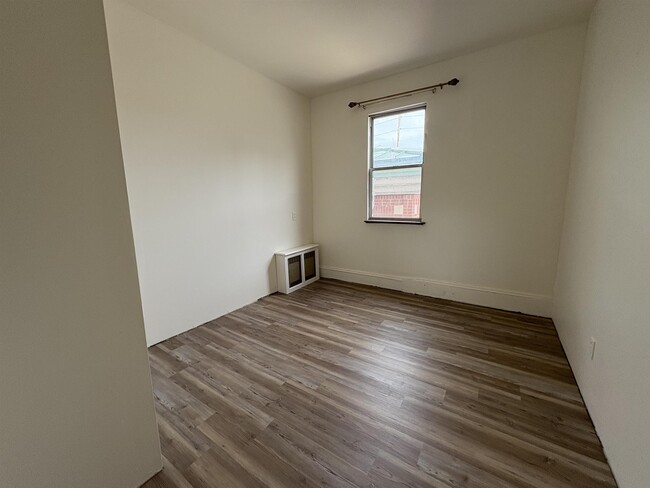 Building Photo - 589 Palisade Ave