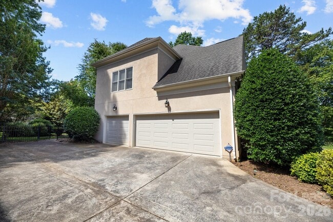 Building Photo - 9205 Woodriver Ln