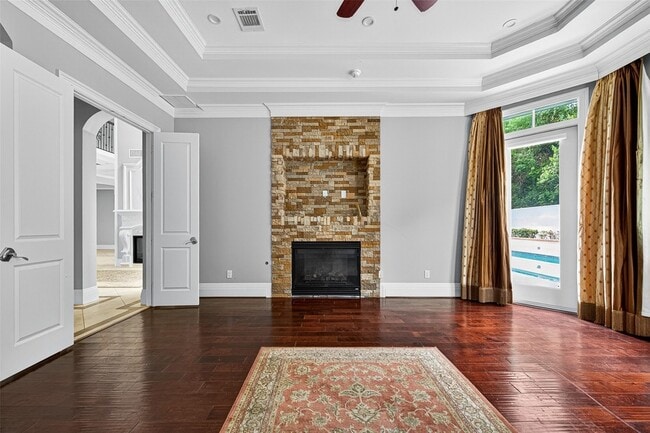 Building Photo - 3802 Louvre Ln