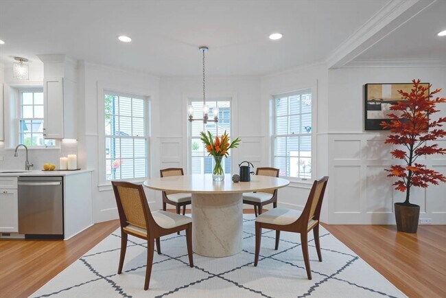 Building Photo - 20 Sheridan Ave