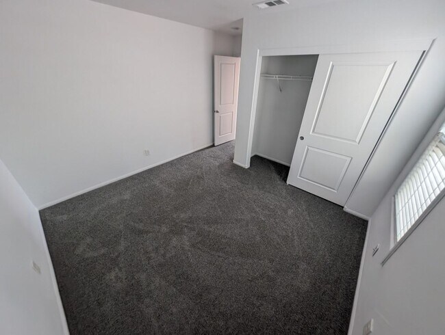 Building Photo - 10282 Massachusetts Ln