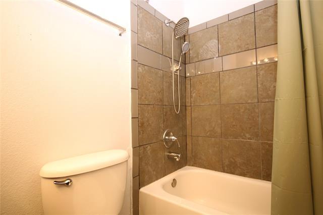 Building Photo - 109 Australia Ct