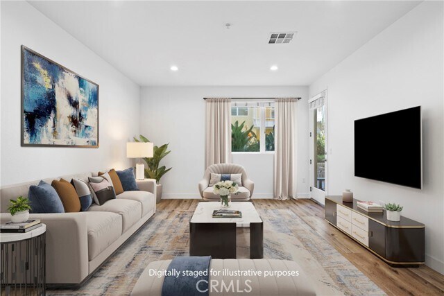 Primary Photo - 21301 Erwin St