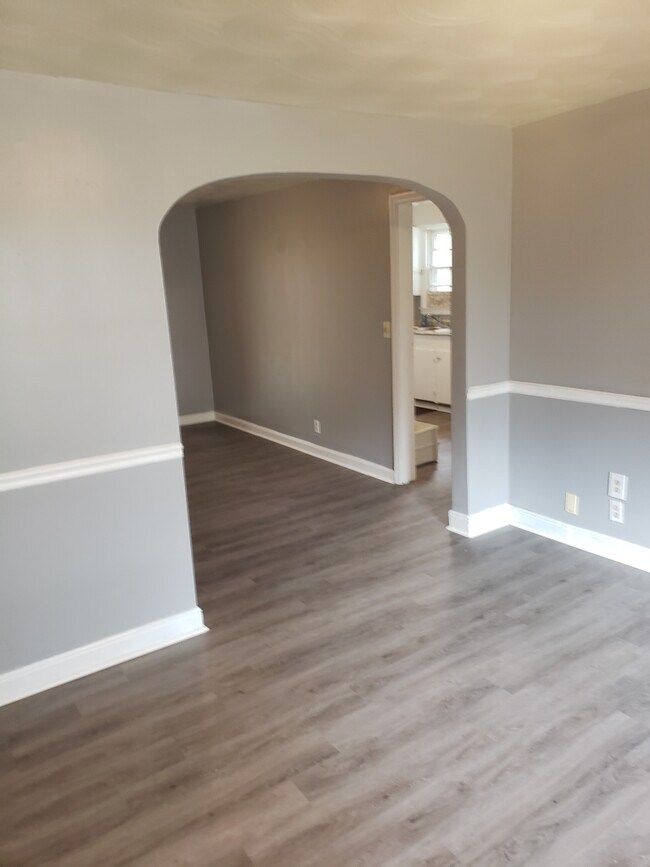 Building Photo - 903 Jefferies Ave