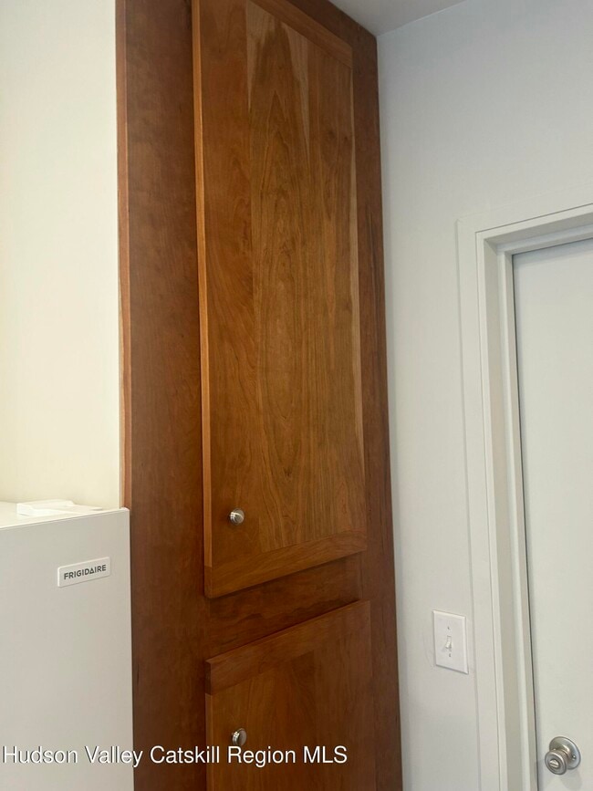 Building Photo - 72 Forest Glen Rd