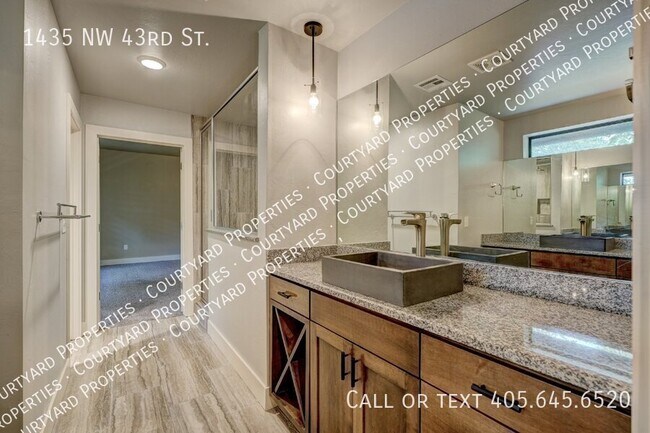 Building Photo - 1435 NW 43rd St