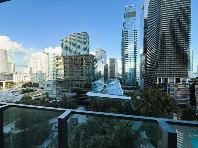 Building Photo - 88 SW 7th St