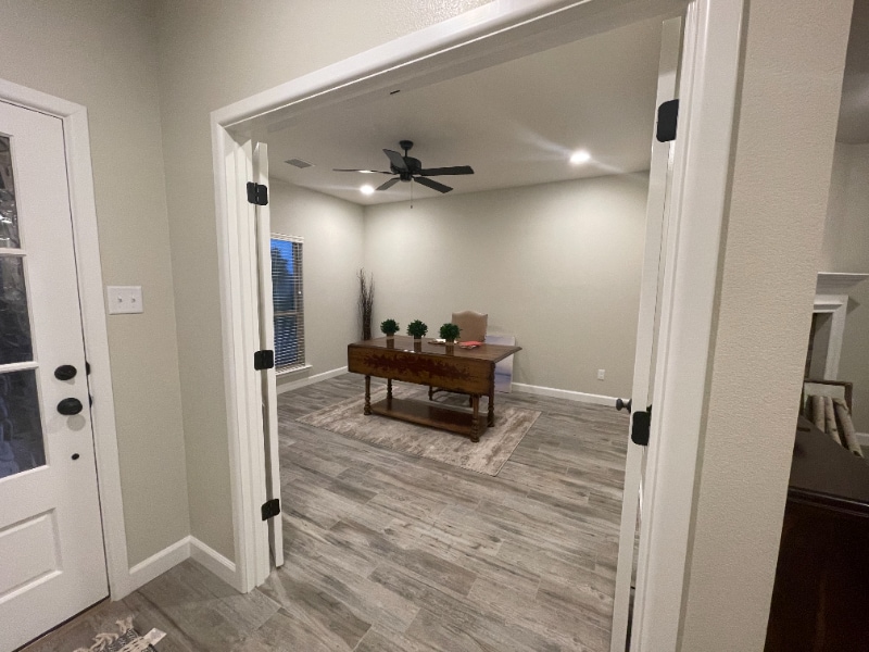 Building Photo - 1308 Solomon Ln