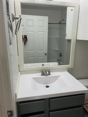 Building Photo - 2527 Cunningham St