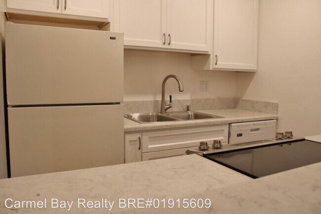 Primary Photo - 366 Van Buren St