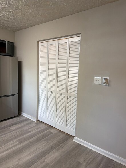 Building Photo - 3690 Stephanie Ct