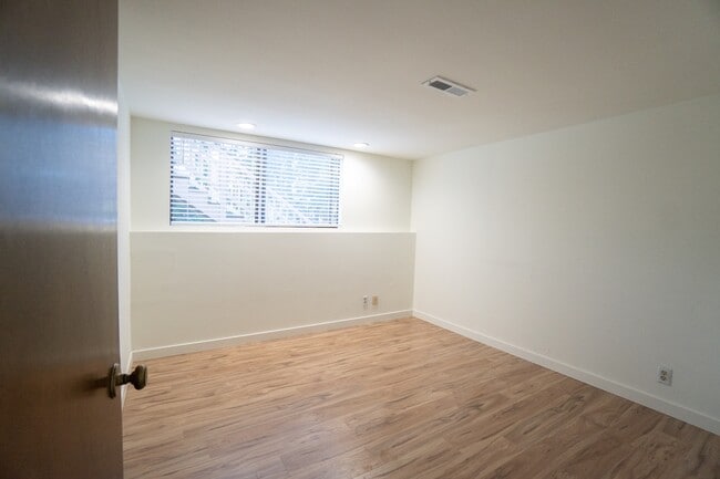 Building Photo - 16255 NE 165th St