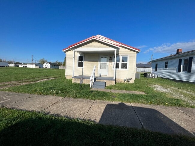 Primary Photo - 3020 N Fulton Ave
