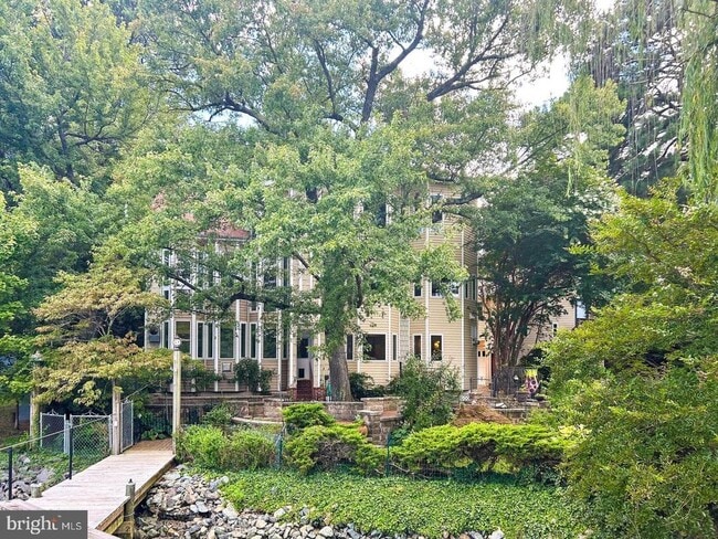 Building Photo - 12330 Potomac View Rd