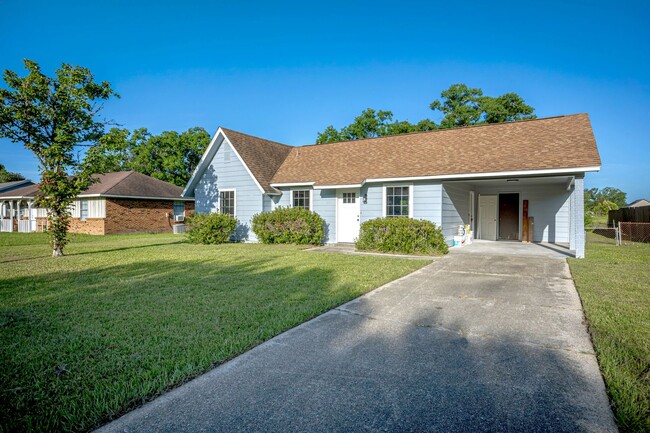 Building Photo - Charming 3-Bed, 1-Bath Home - Fully Remodeled & Move-In Ready!