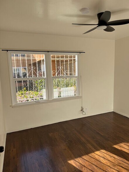 Building Photo - 3311 1/2 West 78th Street