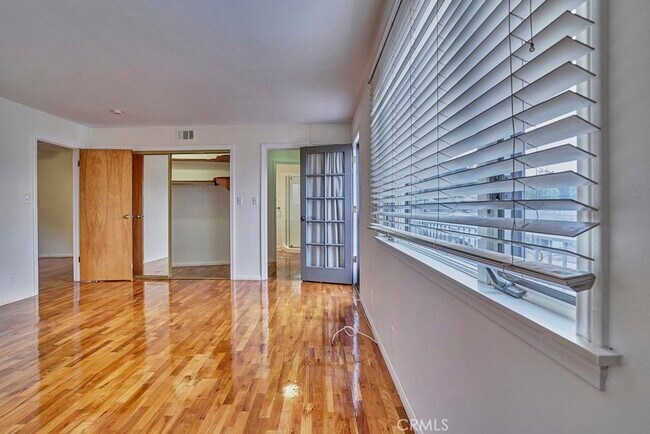 Building Photo - 2751 Batson Ave