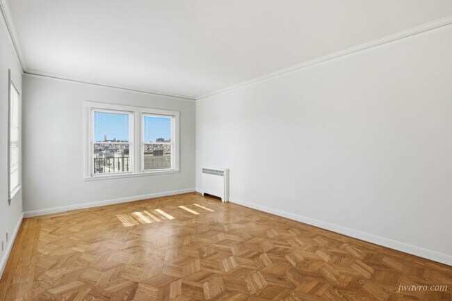 Building Photo - 555 Pierce St