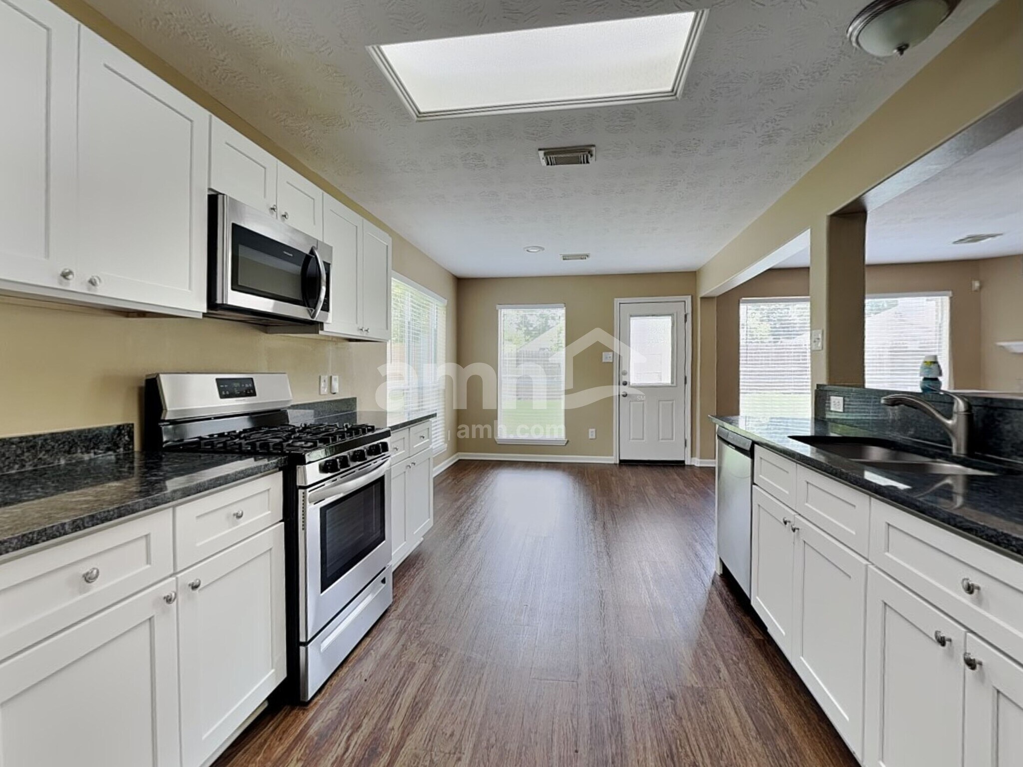 Building Photo - 12227 Lavon Dr