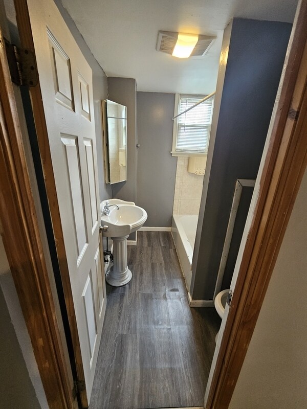 Building Photo - 11600 Beulah Ave