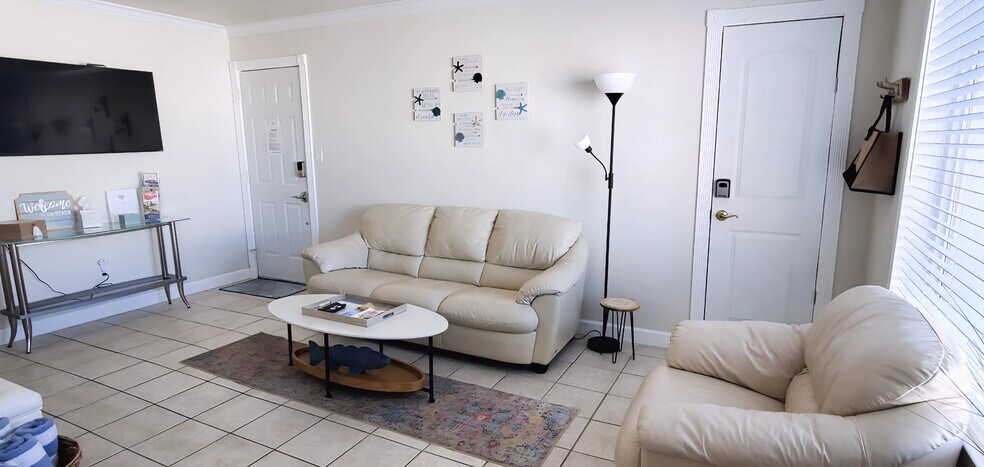 Building Photo - 911 Pacific Ave