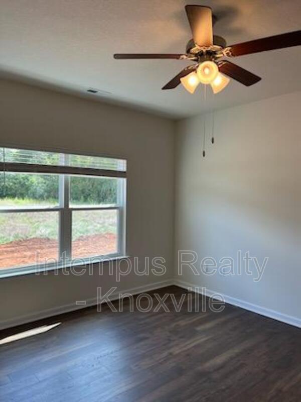 Building Photo - 1311 Hampton Pl Cir