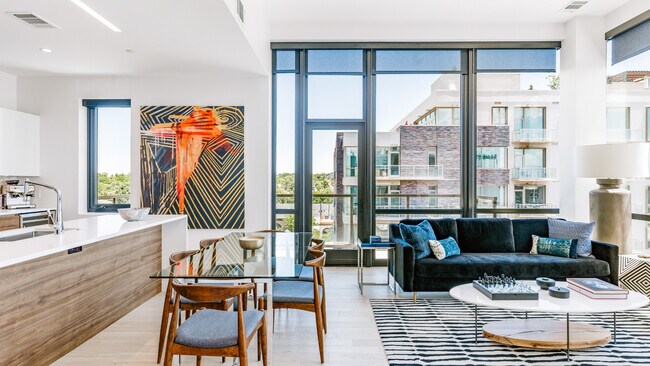 Building Photo - St Paul Collection