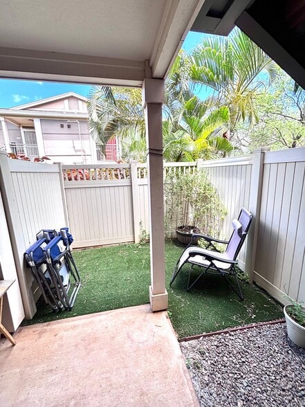 Building Photo - 58 Kihalani St