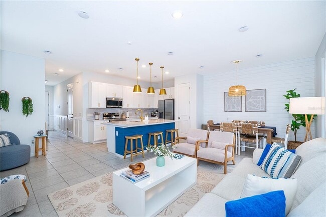 Building Photo - 847 Longboat Dr