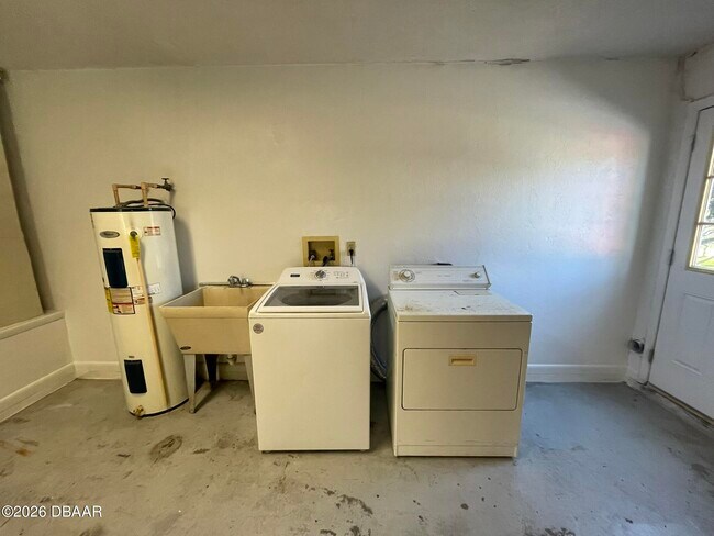 Building Photo - 524 Pelican Bay Dr