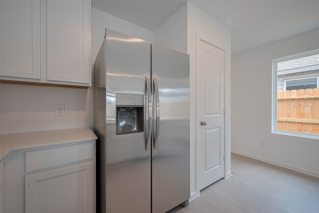 Building Photo - 28723 Texas Sparrow Ln