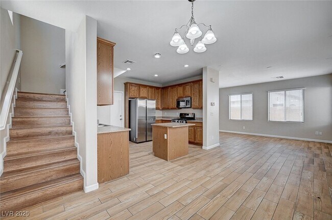 Building Photo - 684 Sumatra Pl