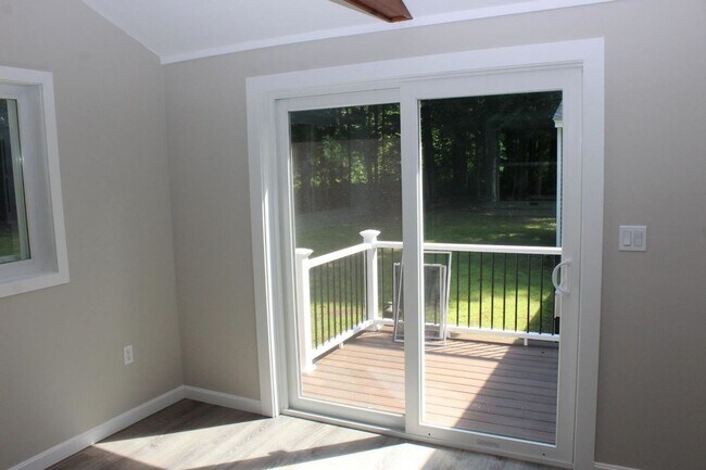 Building Photo - Adorable 2 Bedroom in Moultonborough