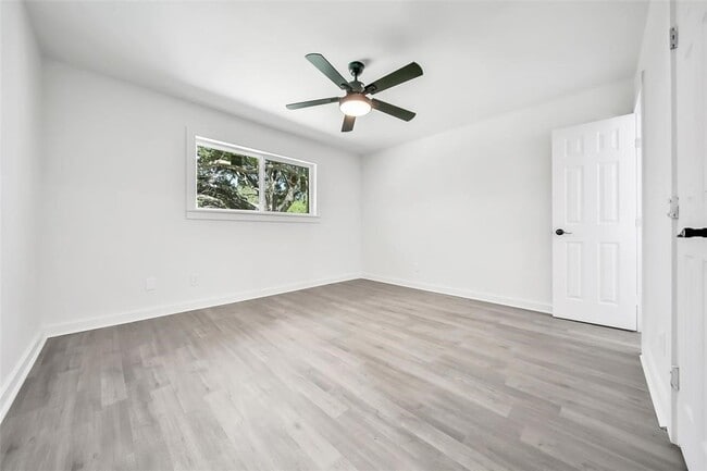 Building Photo - 3206 White Sail