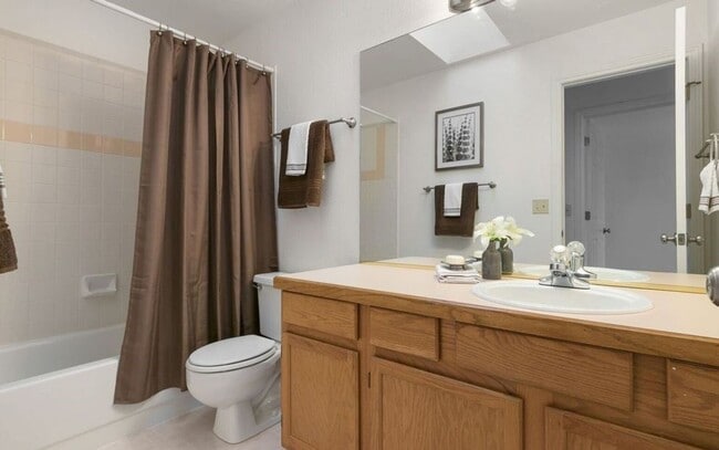 Building Photo - Available now! North Boulder home on Cul-de-Sac!