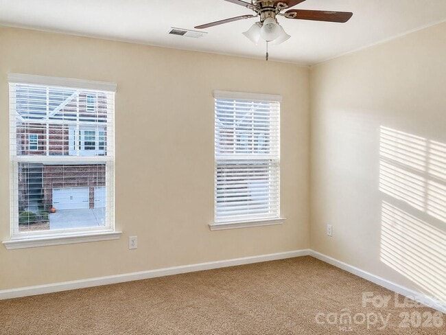 Building Photo - 107 Dellbrook St