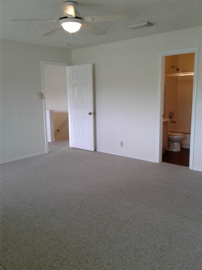 Building Photo - 8923 Sebec Cir
