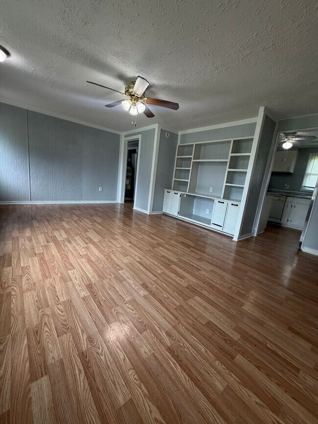 Building Photo - 5003 Terry Dr