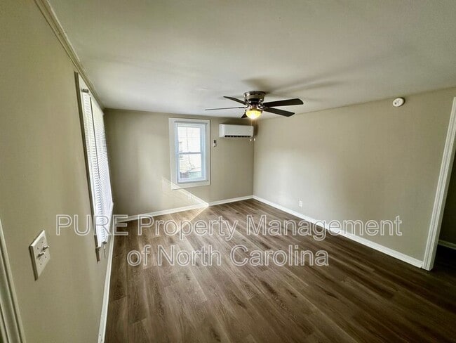 Building Photo - 606 Carver Dr