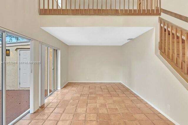 Building Photo - 1353 Springside Dr