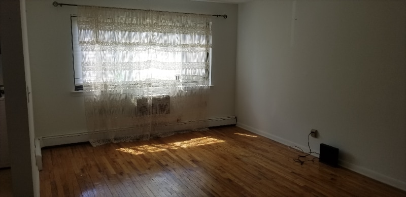 Building Photo - 401 US-22